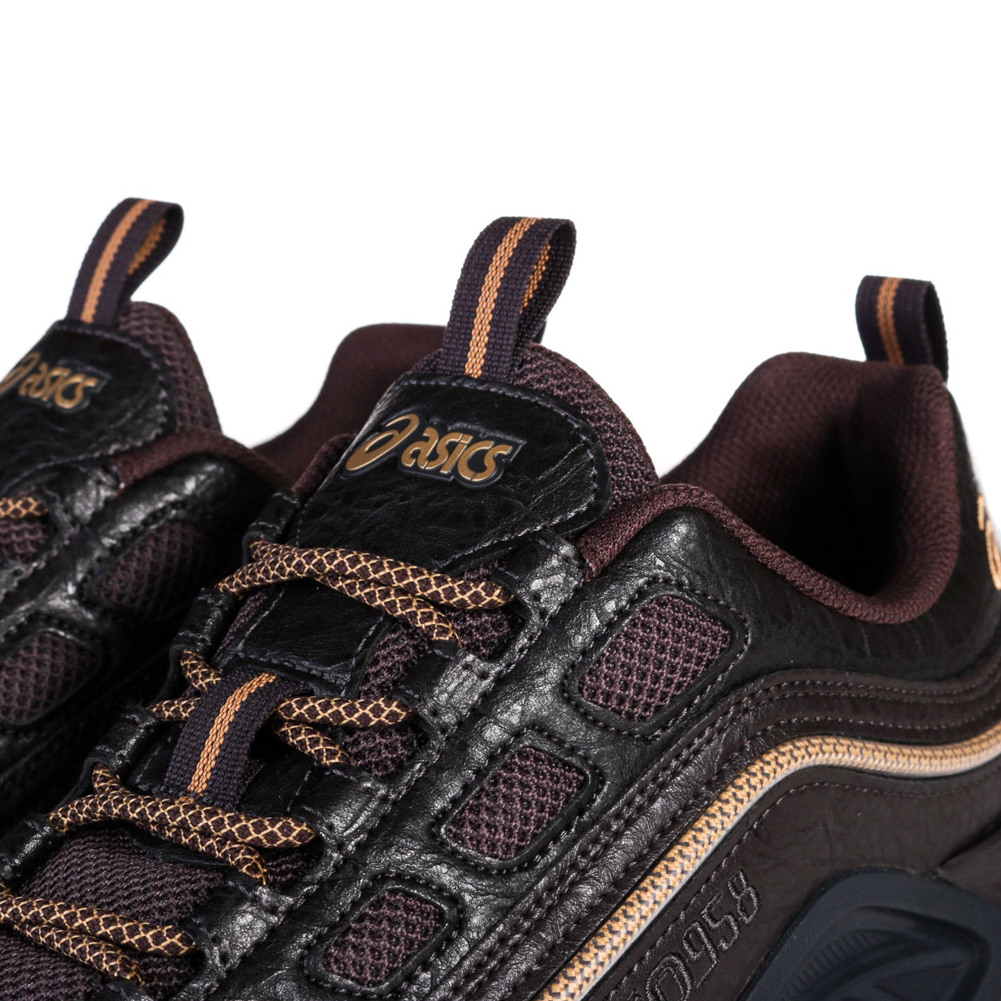 ASICS OTTO958 PROTOBLAST-CMLVIII DARK BROWN / PURE GOLD