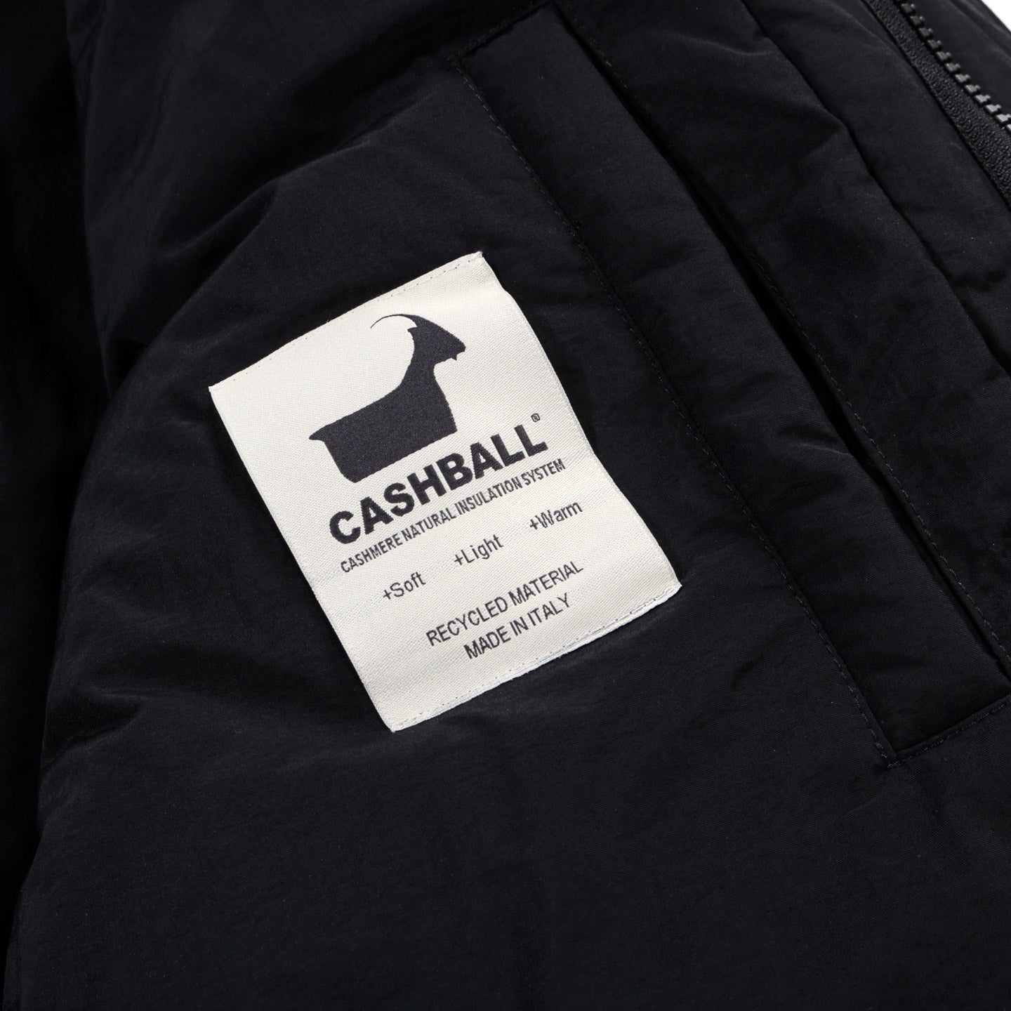 A KIND OF GUISE JUSTO PADDED JACKET ONYX BLACK