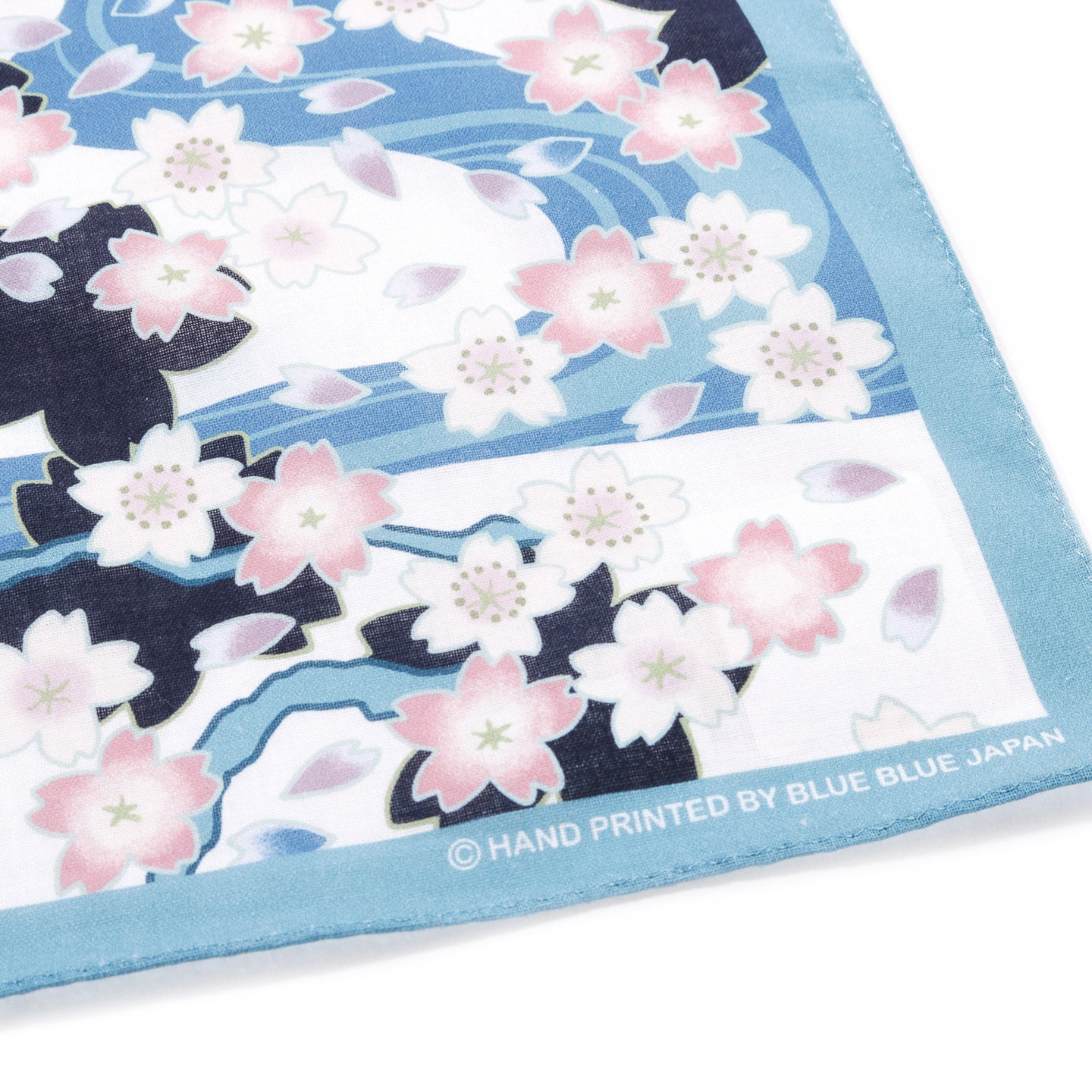 BLUE BLUE JAPAN NAGARE SAKURA BANDANA WHITE